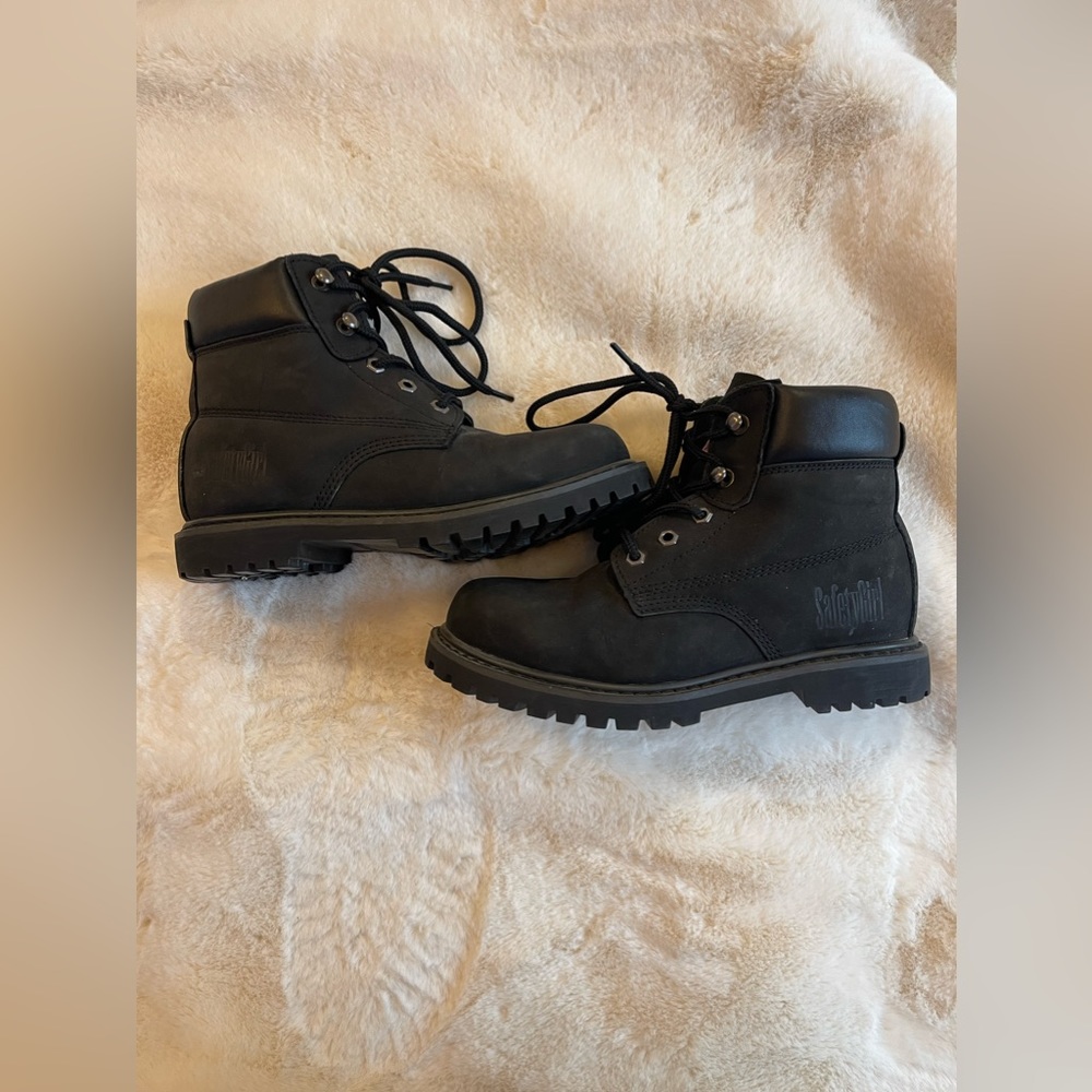 Safety girl steel toe boots size 8